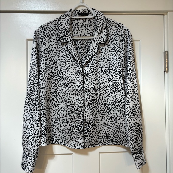 Dynamite Leopard Cropped Blouse 🐆 - Picture 1 of 10